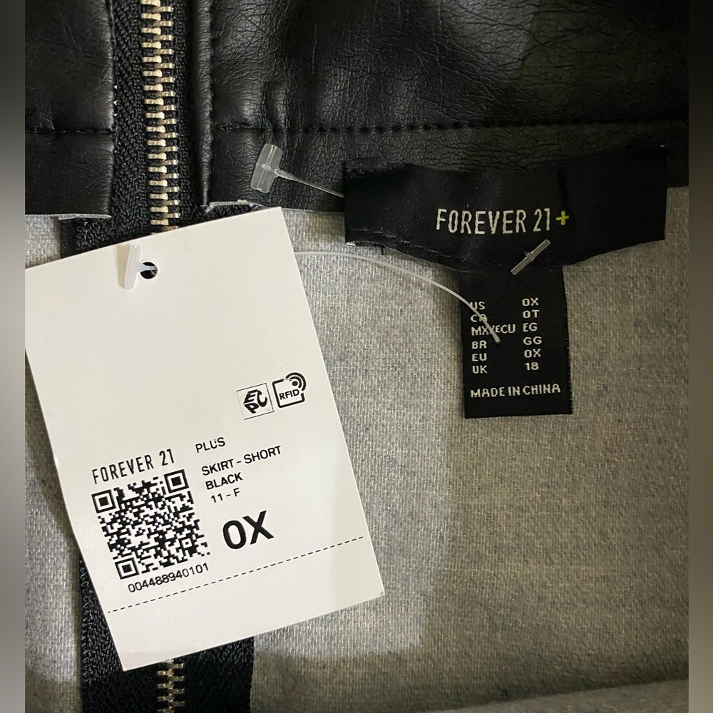 FOREVER21 FAUX LEATHER MINI SKIRT - Picture 9 of 10